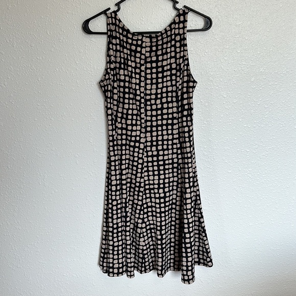 Perceptions New York Sleeveless Dress Black & Taupe Color Size Small - Picture 5 of 10